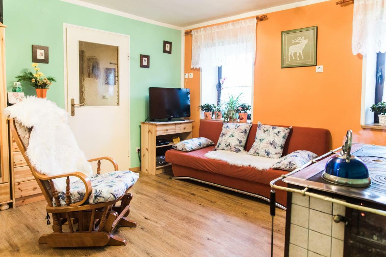 Pocitniska Hisa Pologar Guest House โทลมิน ภายนอก รูปภาพ