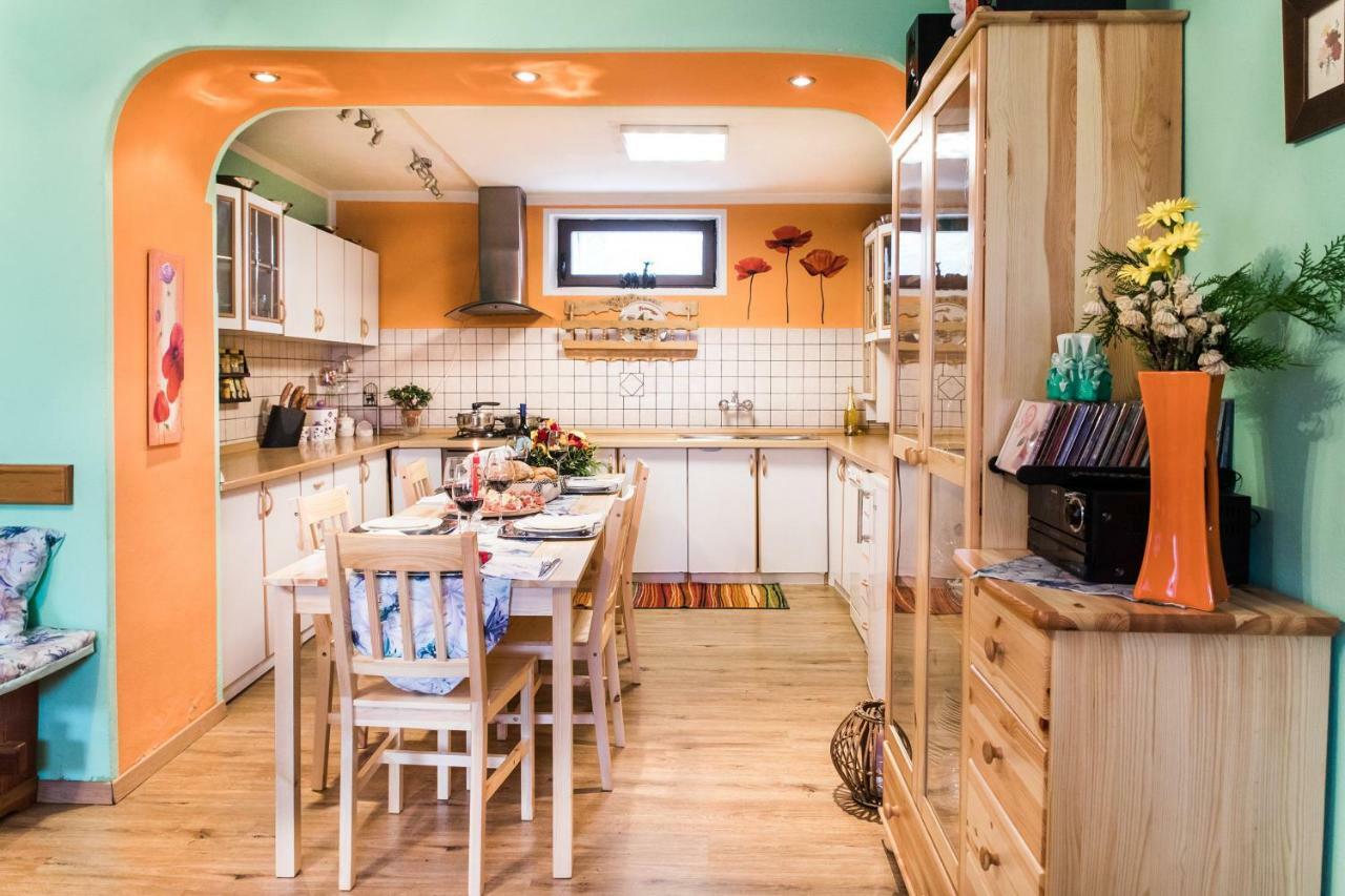 Pocitniska Hisa Pologar Guest House โทลมิน ภายนอก รูปภาพ